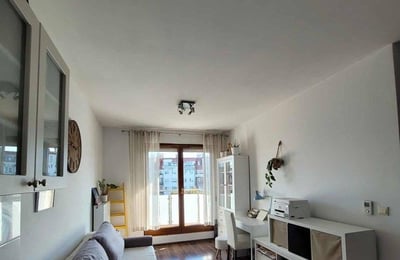 Alquiler de un acogedor apartamento de 2 habitaciones, 35 m², Ołbin, Breslavia, Polonia